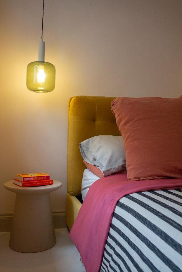 Skies Apt. New. 1 Min Walk Station & Apartment Margate